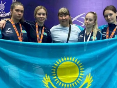 
                    Чемпионат Азии по фехтованию: казахстанские шпажистки завоевали серебро
                