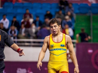 
                    Рахат Калжан стал серебряным призером чемпионата Азии по вольной борьбе
                