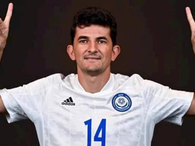 
                    Игрок казахстанской сборной по футзалу попал в символическую сборную ЕВРО-2022
                