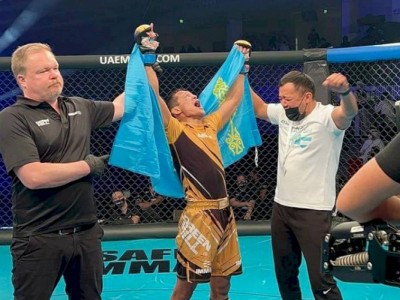 
                    Казахстанский боец стал первым трехкратным чемпионом мира в любительском ММА
                
