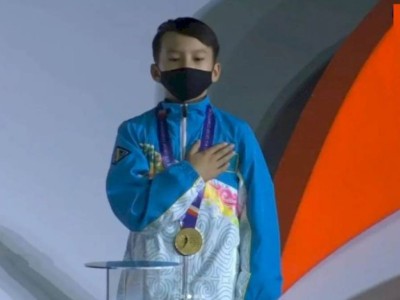 
                    Юный гимнаст из Казахстана стал золотым призером ЧМ в Баку
                