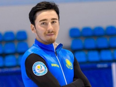 
                    Лучшим спортсменом октября назван Денис Никиша
                