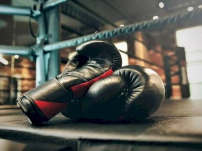 
                    Боксер Санжар Ташкенбай стартовал с победы на молодежном чемпионате Азии
                