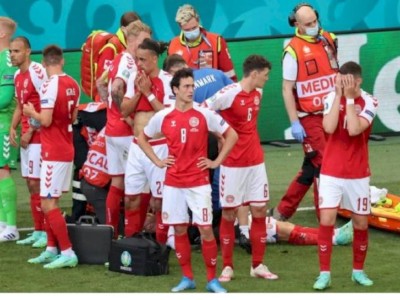 
                    Игроку сборной Дании стало плохо во время матча на Евро-2020
                