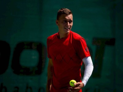 
                    Казахстанский теннисист без борьбы вышел в финал Челленджера в Санкт-Петербурге
                