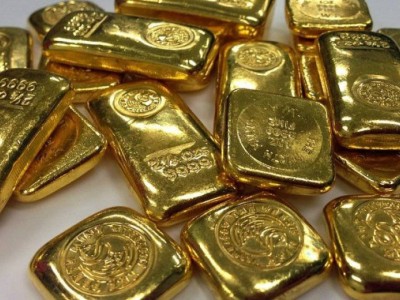 
                    Алматинцы скупают золотые слитки
                