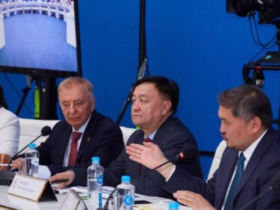 
                    В Казахстане предлагают включить в программы вузов предмет «Основы прав человека»
                