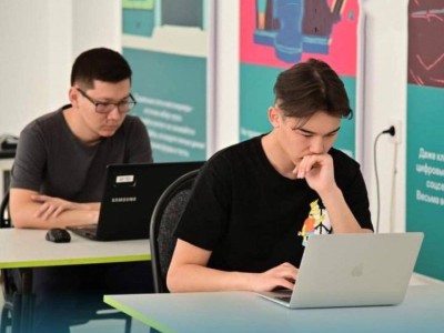 
                    Искусственный интеллект внедряет в образовательный процесс ЕНУ
                