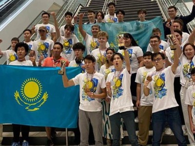 
                    Казахстанские школьники стали призерами Всемирной олимпиады по робототехнике в Панаме
                