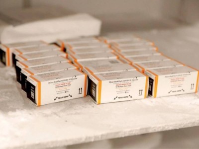 
                    Для противостояния омикрон-штамму вакцину Pfizer сделают трехфазной
                