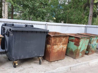 
                    Живого младенца нашли в мусорном баке в Бишкеке
                