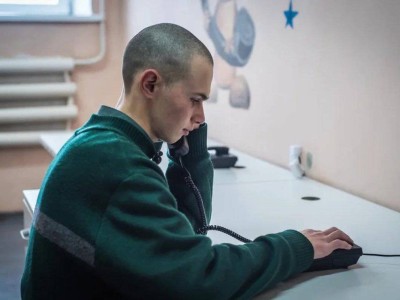 
                    Хотел взорвать полицию: школьник рассказал, что приказывали ему террористы
                