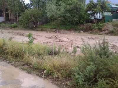 
                    В Таджикистане из-за ливней погибли 13 человек
                