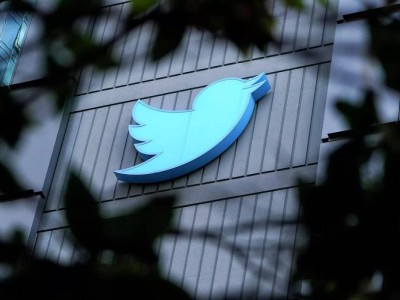 
                    Twitter сменит логотип
                