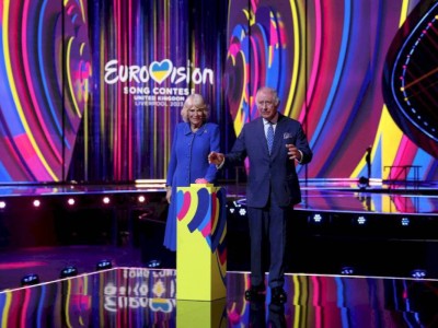 
                    Карл III и Камилла зажгли огни на сцене «Евровидения-2023»
                