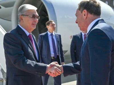 
                     Касым-Жомарт Токаев прибыл в Минск 
                
