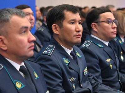 
                    842 погибших, 4500 раненых – Токаев о правоохранителях, погибших при исполнении служебного долга
                