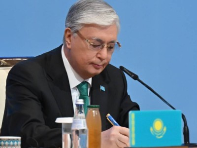 
                    Токаев назначил заместителя министра обороны
                