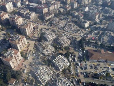 
                    Почти восемь тысяч зданий придется снести в Турции после землетрясений
                
