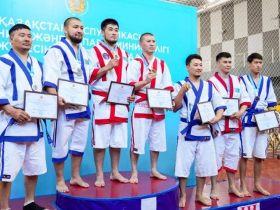 
                    В Астане прошла спартакиада среди работников сферы культуры и информации
                
