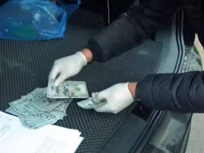 
                    Мошенники, подстрекавшие к даче взятки, осуждены к 10 годам в Астане
                