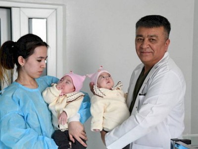 
                    Сиамских близнецов из Кыргызстана разделили в Узбекистане
                