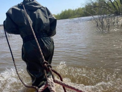 
                    Вторая волна паводков в Казахстане: вода из России продолжает прибывать 
                