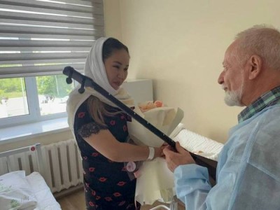 
                    В Караганде новорожденным детям подарили по домбре
                