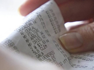 
                    Французские магазины в 2023 году перестанут выдавать бумажные чеки покупателям
                