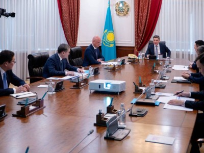 
                    Поручения Президента: Бектенов провел совещание по развитию геологоразведки и недропользования 
                