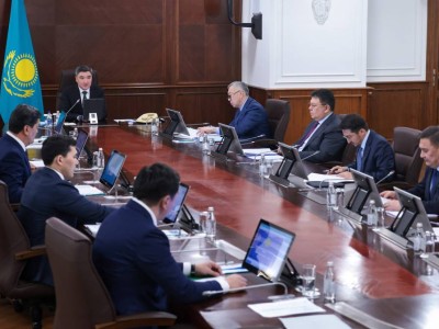 
                     Бектенов провел совещание по исполнению поручений Президента, озвученных на Национальном курултае
                