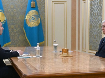 
                    Токаев принял председателя правления компании «Самрук-Қазына» 
                