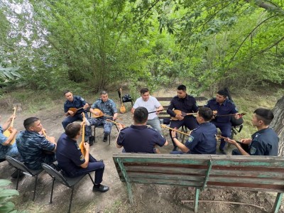 
                    Jam session в честь Дня домбры провели в колонии в области Абай  
                