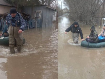 
                    Десятки людей и животных спас из подтопленных домов участковый в Актобе
                