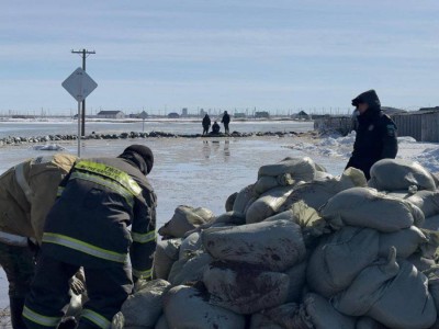 
                    Более 20 тысяч волонтеров работают в регионах, где остается сложная паводковая ситуация
                