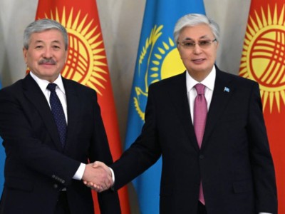 
                    Токаев принял нового главу Кабмина Кыргызстана 
                