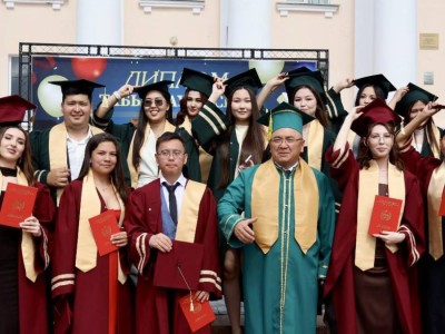 
                    Выпускники Baitursynuly University получили совместные дипломы с университетом Литвы
                