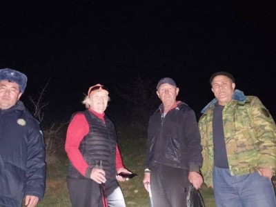 
                    Заблудившихся грибников спасли в горах Туркестанской области
                