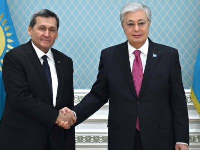 
                    Токаев принял зампредседателя Кабмина, министра иностранных дел Туркменистана 
                