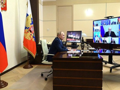 
                    Путину доложили  о задержании террористов
                