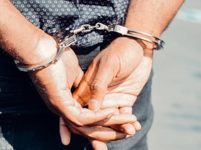 
                    Подозреваемый в особо крупном мошенничестве казахстанец экстрадирован из ОАЭ
                