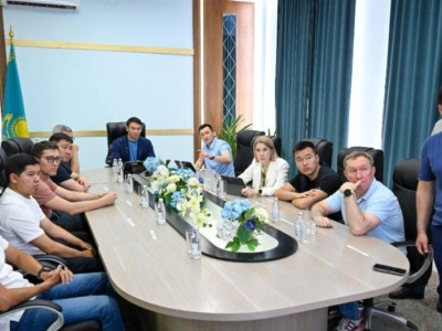 
                    Дархан Сатыбалды поручил расширить Индустриальную зону Алматы 
                