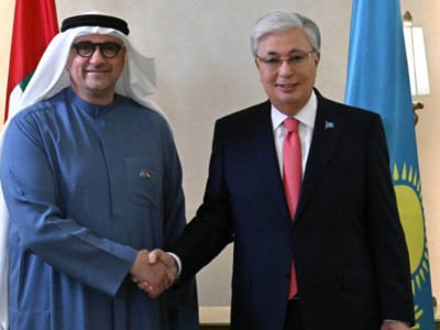 
                    Токаев провел встречу с главным исполнительным директором компании Masdar в Абу-Даби
                