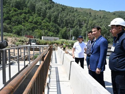 
                    Дархан Сатыбалды проверил модернизацию системы водоснабжения
                