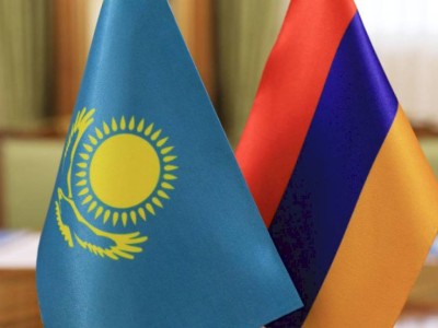 
                    Казахстан ратифицировал соглашение о поставках нефтепродуктов в Армению
                