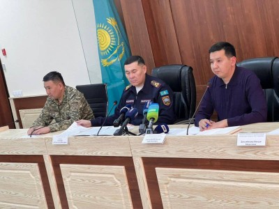 
                    Алматинцам порекомендовали вернуться к кнопочным телефонам и приобрести свисток
                