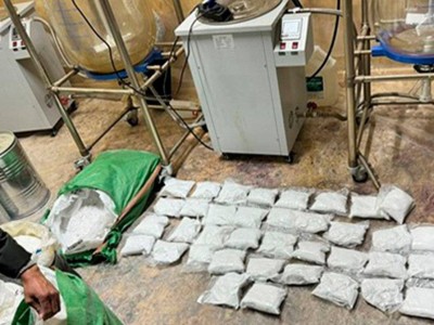 
                    В Алматы двое иностранцев производили наркотики в особо крупном размере
                
