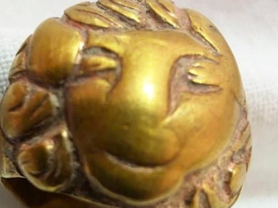 
                    Археологи КазНУ обнаружили золотой перстень сакской эпохи
                