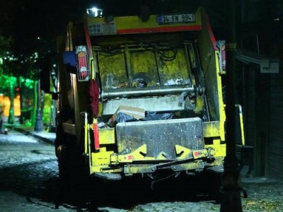 
                    Сторож угнал мусоровоз для свидания с подругой в Акмолинской области
                