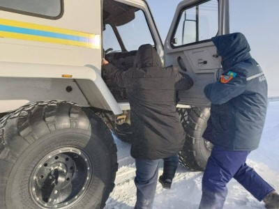 
                    В четырех областях Казахстана закрыли дороги
                